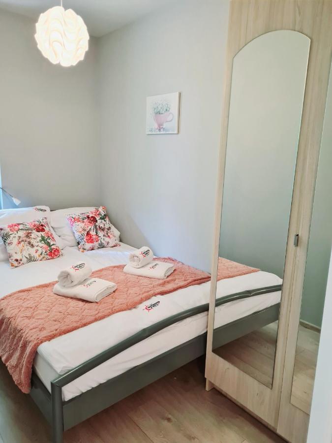 Apartamentyprzymorzu Z Basenem I Bawialnia Apartment