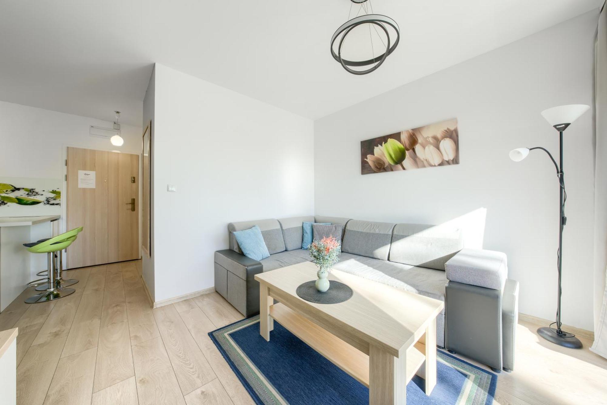 Apartment Apartamentyprzymorzu Z Basenem I Bawialnia *
